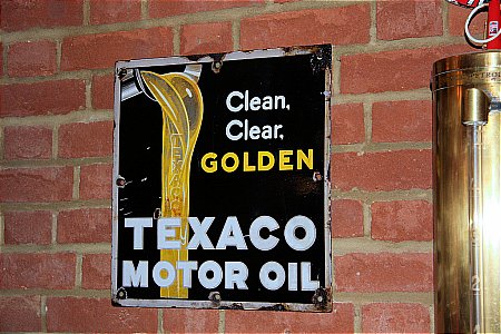 TEXACO GOLDEN OIL - click to enlarge